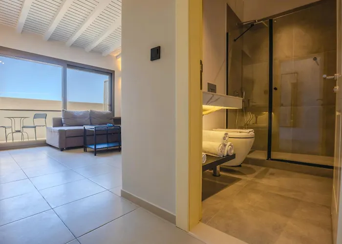 Aegean - Marina & Chios Island View דירה *