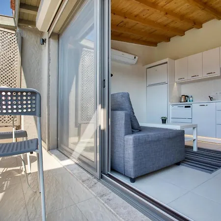 Aegean - Marina & Chios Island View Apartment